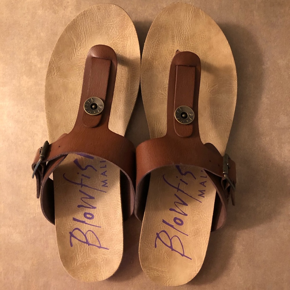 Blowfish Malibu Thong Sandals EUC